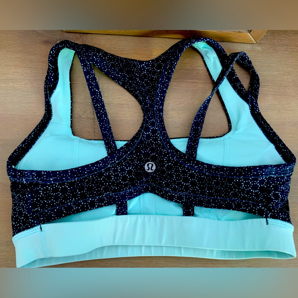 Small lululemon sports bra